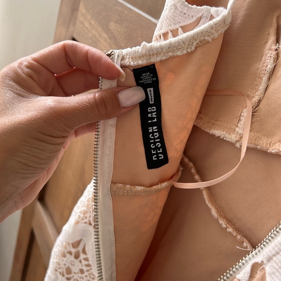 Dress Design Lab Size Medium - Picture 4 of 10